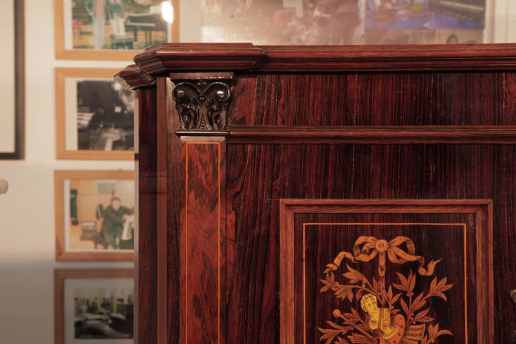 Ascherburg pilaster with carved Corinthian top