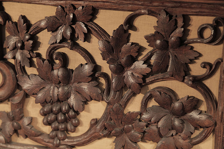 Biese Hof carved bottom panel detail