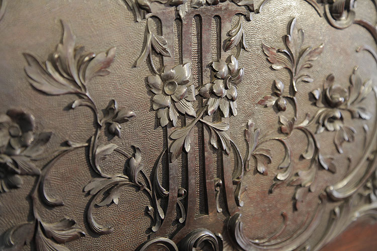 Francke carved, front panel detail 
