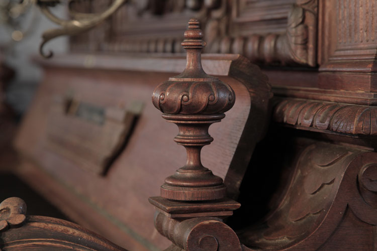 Georg Fortner carved detail