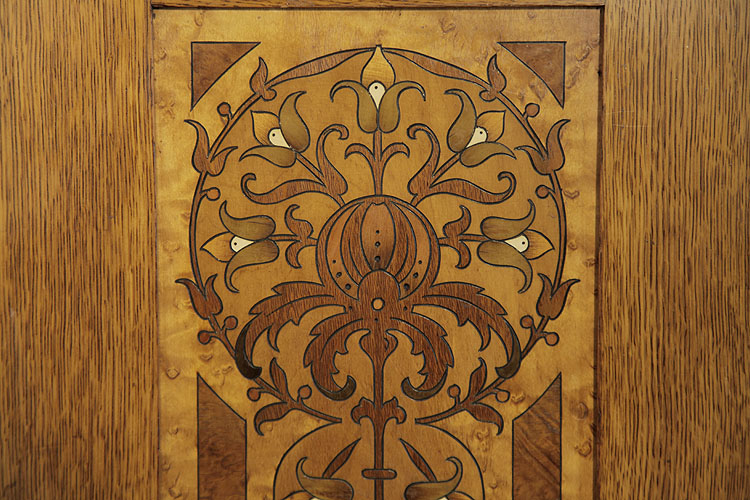 Ibach inlay featuring trinity tulips and stylised foliage detail