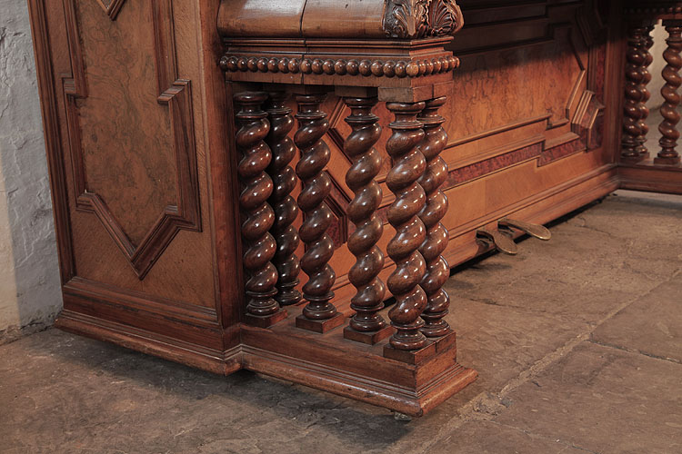 Pfaffe barley twist leg detail