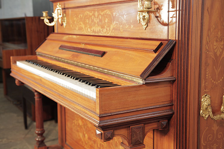 Pleyel square, piano cheek with dual case moiulding