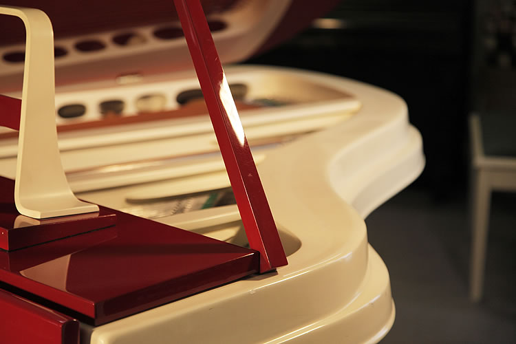 Rippen quadrate piano lidstay in conrtrasting cherry polyester