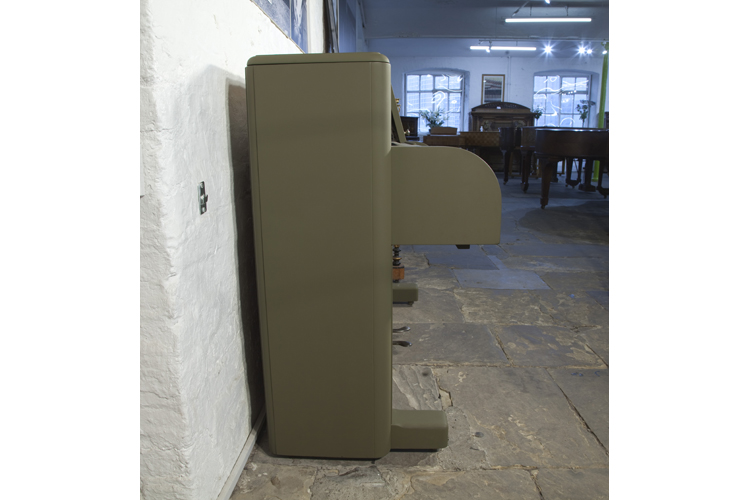 Steinway piano profile with arched, Art Deco style piano fall