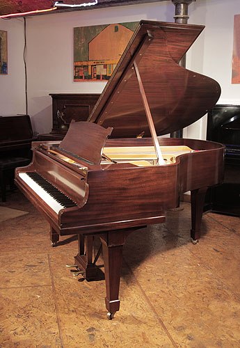Golden Age of Pianos. Reconditioned, 1930, Steinway Model M Grand Piano For Sale with a Polished, Mahogany Case and Spade Legs